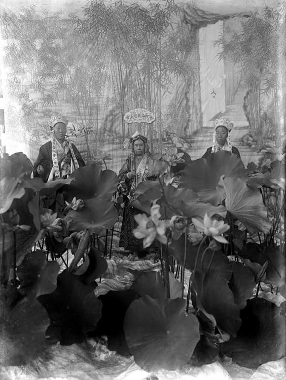 Tuy nhiên, cuộc sống vinh hoa phú quý và quyền lực của hoạn quan Lý Liên Anh không kéo dài mãi. Vào năm 1908, Từ Hi Thái hậu qua đời vì bệnh.