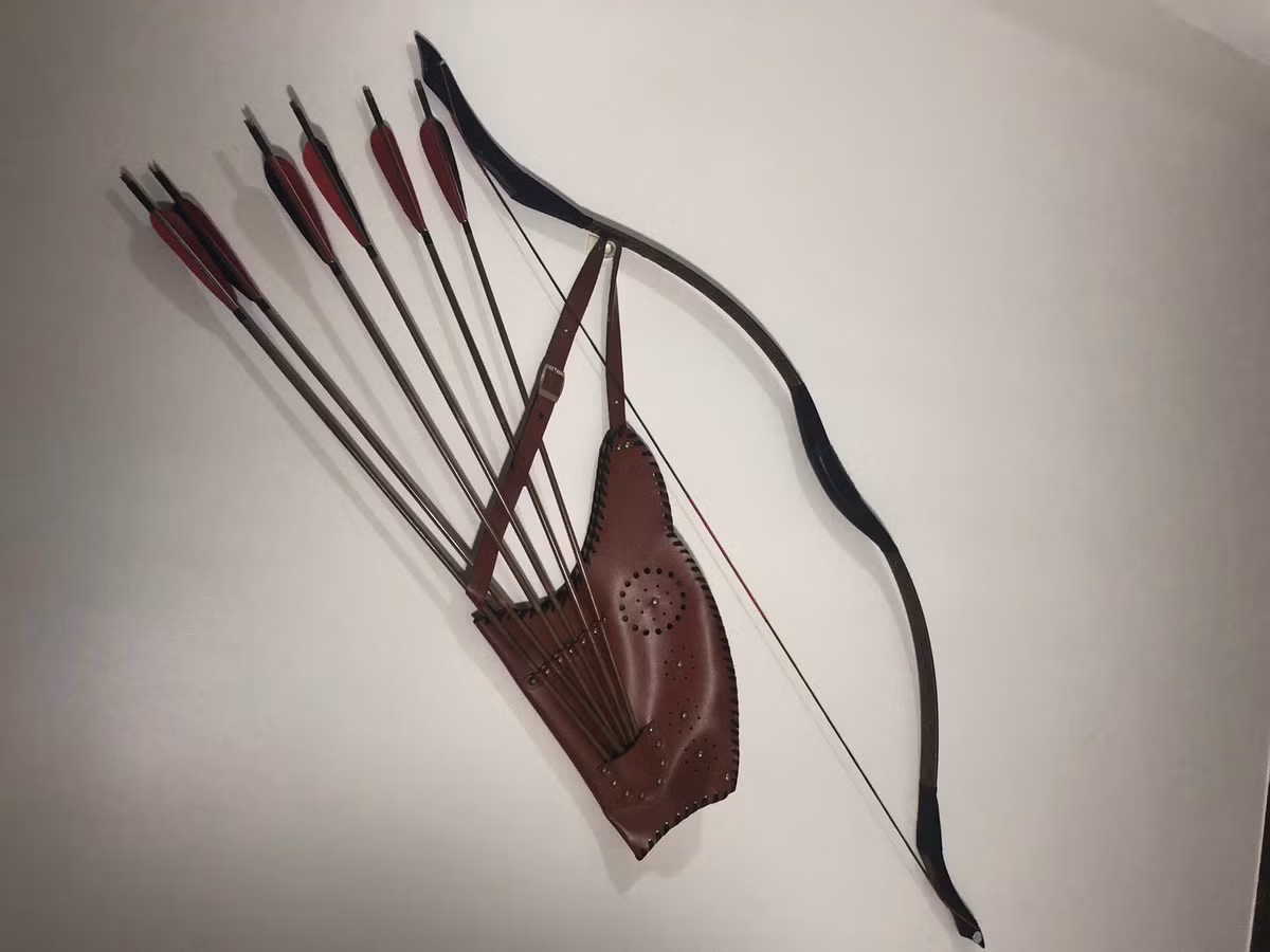 Khi hàng trăm cung thủ đồng loạt giương cung tên bắn về phía kẻ địch thì sẽ tạo ra "cơn mưa tên" khiến họ khó có thể chống đỡ.