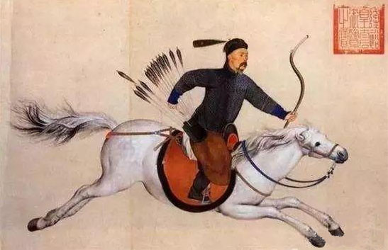 Chi tiết này khiến nhiều người tò mò vì sao các cung thủ không bắn cung tên thẳng về phía kẻ địch? Trước câu hỏi này, giới nghiên cứu đã bắt tay vào tìm hiểu.