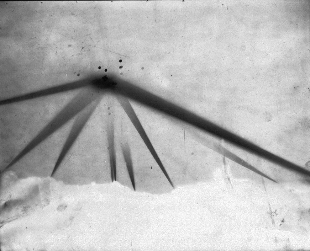 Sự việc này nhanh chóng trở thành đề tài bàn tán lớn trong dư luận. Một số tờ báo đưa tin 2 máy bay của Nhật Bản đã bị bắn rơi vào rạng sáng 25/2 nhưng không tìm thấy mảnh vỡ nào. Giả thuyết này được đưa ra bởi cuối tháng 12/1941, Nhật Bản đã bất ngờ tấn công hạm đội Mỹ ở Trân Châu Cảng.