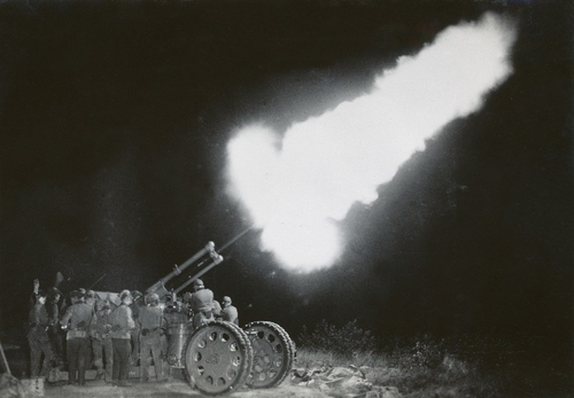 Thế nhưng, đến sáng hôm sau, lực lượng Mỹ tìm kiếm khắp Los Angeles mà không tìm thấy bất cứ xác máy bay nào. Thay vào đó, một số quả đạn pháo không phát nổ trên không trung và rơi xuống đất khiến ít nhất 6 người thương vong và nhiều tòa nhà bị hư hại.