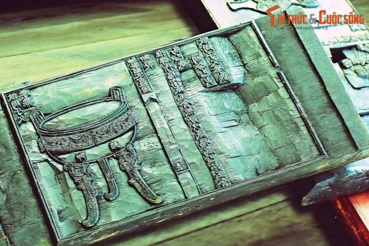 Những tấm mộc bản mang sắc thái hội họa của triều Nguyễn chính là một phần quan trọng trong kho tàng nghệ thuật đặc sắc này.