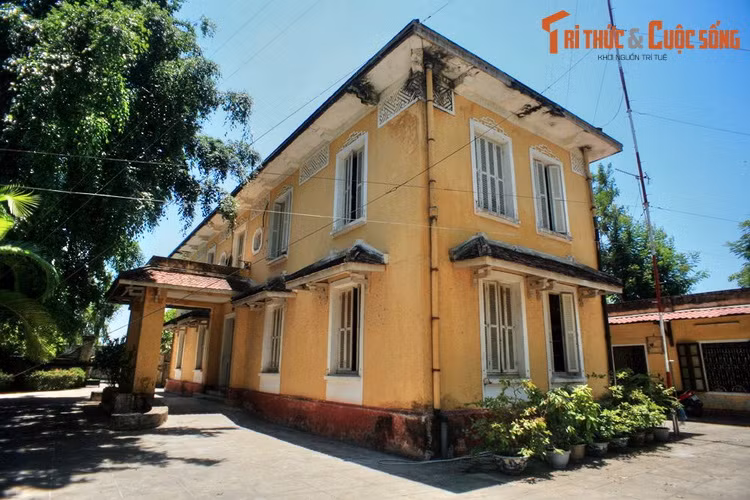 Sau gần một thế kỷ tồn tại, tòa nhà Ngự Tiền Văn Phòng vẫn được bảo tồn khá nguyên vẹn.