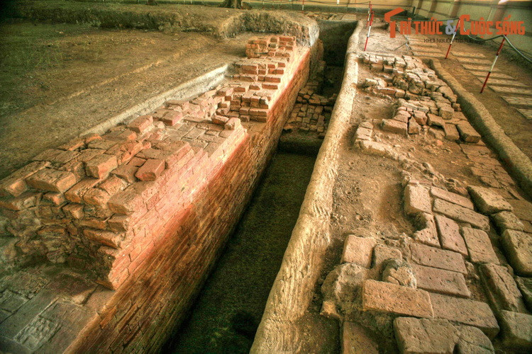 Kết quả nghiên cứu khoa học trong nhiều năm cho thấy, cách đây khoảng 1.500 năm, khu vực Gò Tháp đã từng tồn tại và phát triển một thành phố thuộc vương quốc Phù Nam.