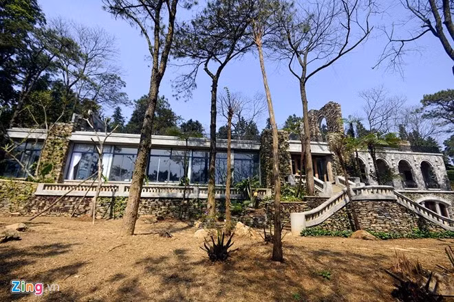 Hạng mục nhà nghỉ bề thế của dự án Le Mont đang hoàn thiện. Ảnh: Lê Hiếu