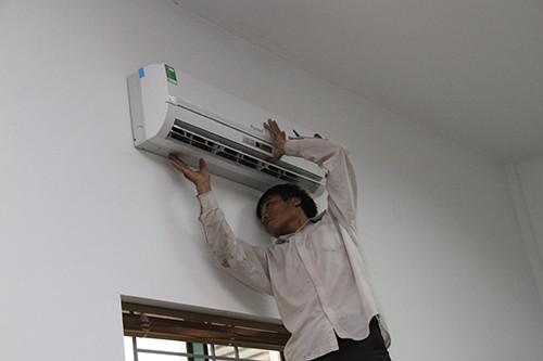 Nhung luu y khi lap dat dieu hoa nguoi tho nen nho