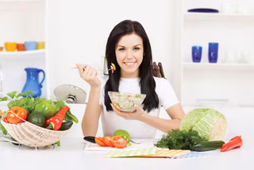 Thai nhi qua nho, me phai an gi de con to hon?