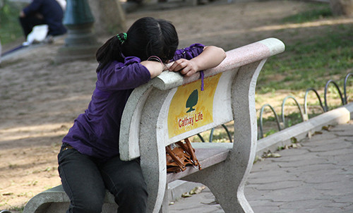 Cáp cúu say náng nhu thé nào?