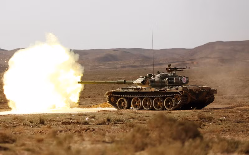 Hiện Trung Quốc vẫn sử dụng một số lượng lớn Type 59D, nhưng đều đã được nâng cấp với giáp phản ứng nổ và nòng pháo chính 105mm Type 83A thay cho pháo 100mm đời cũ. Pháo mới có tầm bắn 2km, có thể phóng tên lửa chống tăng ATGM bắn xa 5,5km.