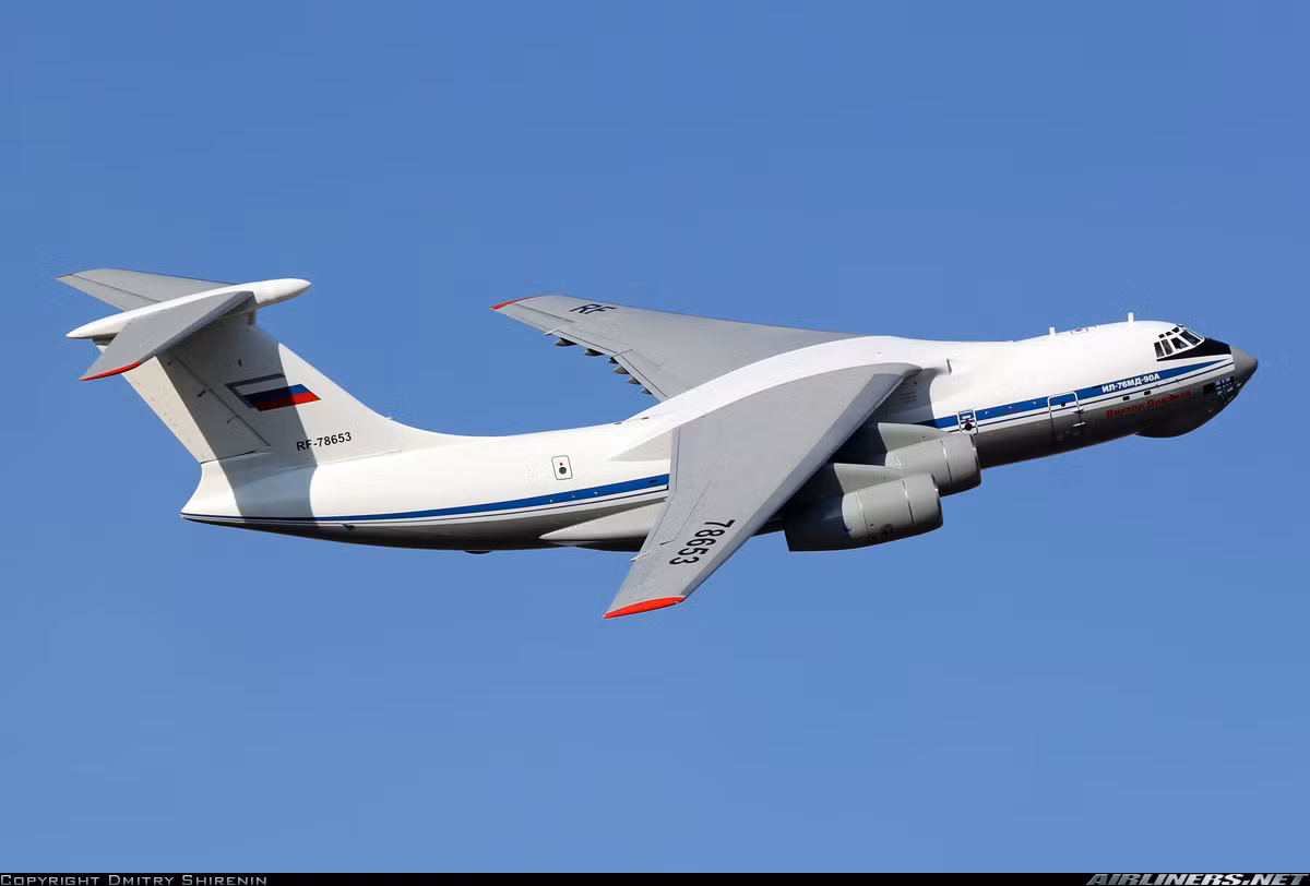Tuổi thọ của Il-76MD-90A khoảng 30 năm, số giờ bay tối đa ước tính 30.000 giờ.