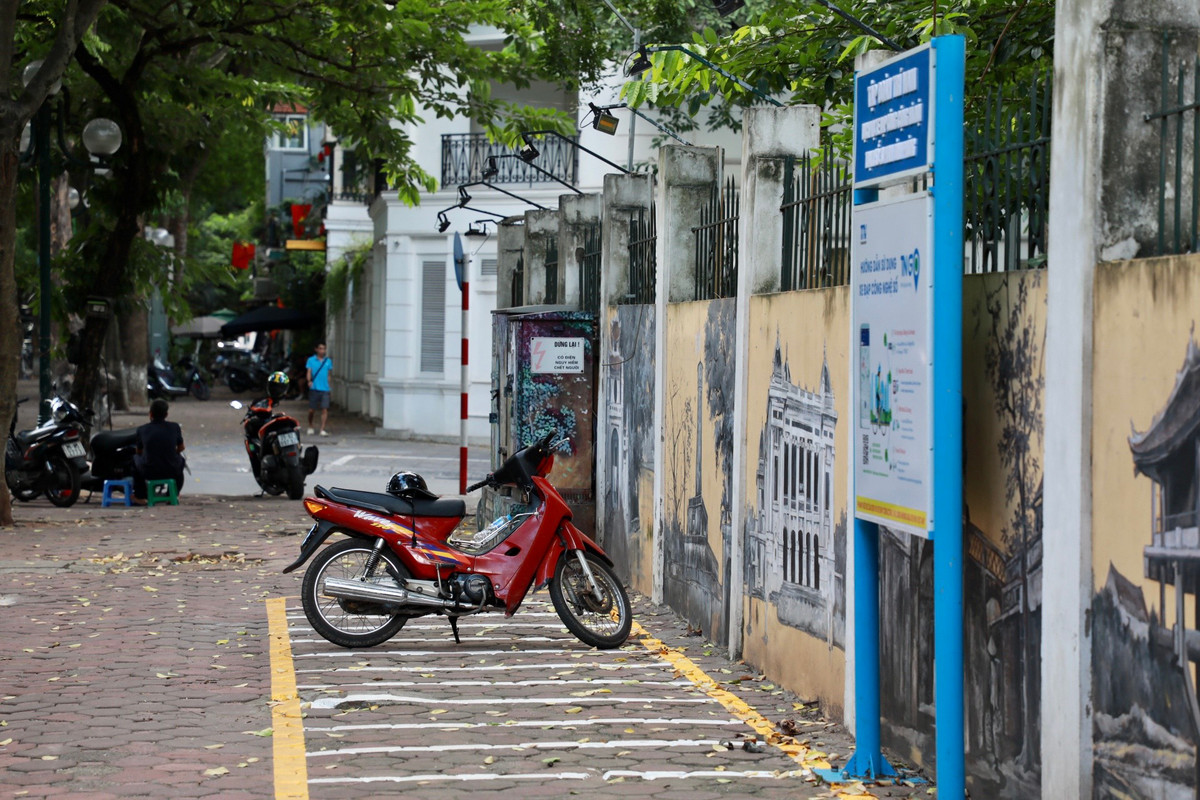 Dự án được thực hiện với mục tiêu đa dạng hóa loại hình vận tải hành khách công cộng, giảm ô nhiễm môi trường, từng bước thay đổi thói quen đi lại của người dân trên địa bàn Hà Nội.