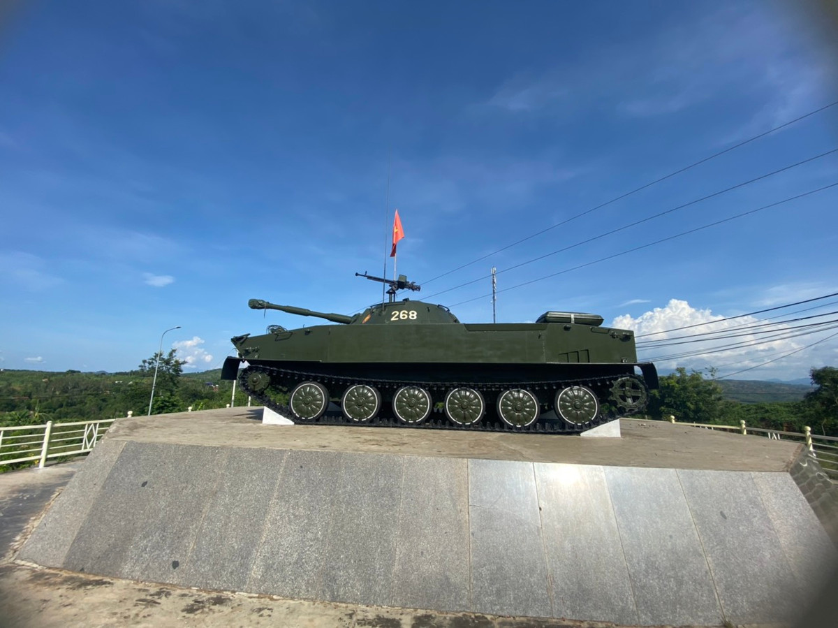 Xe tăng mang số hiệu 268 được đặt trang trọng tại di tích chiến thắng Làng Vây (huyện Hướng Hóa, Quảng Trị), nơi ghi dấu những chiến công oai hùng của quân và dân ta trong cuộc kháng chiến chống Mỹ cứu nước.