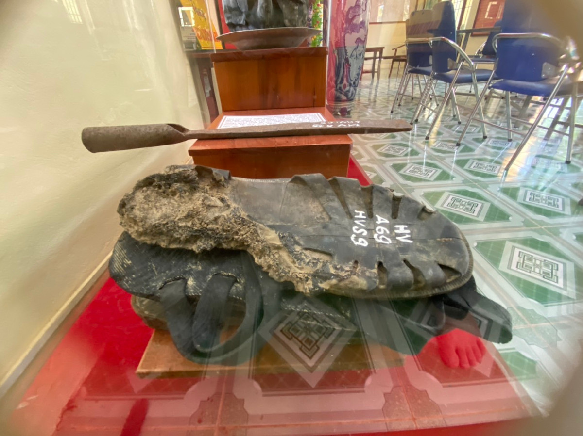 Những kỷ vật được lưu lại tại nhà lưu niệm của di tích