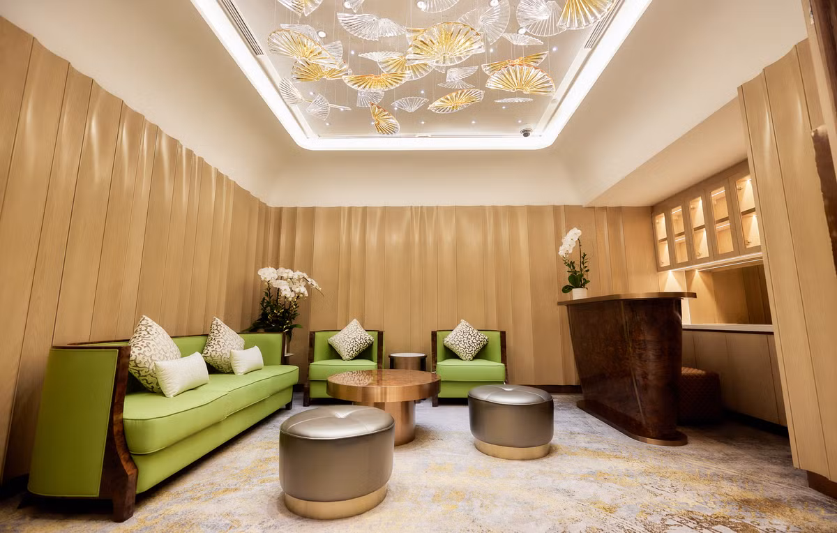 Phòng tiếp khách VIP trên các tầng, có không gian riêng, bao quát được toàn cảnh sân khấu.