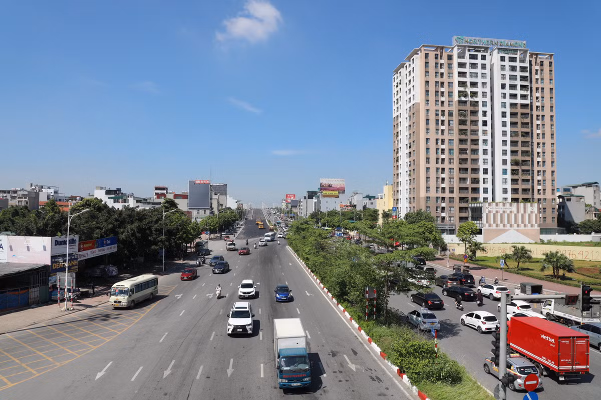 Cầu Vĩnh Tuy 2 sẽ có 4 làn xe lưu thông theo hướng từ trung tâm TP Hà Nội sang Long Biên. 4 làn xe gồm: 2 làn xe cơ giới, 1 làn xe buýt, 1 làn tổng hợp và dải đường đi bộ.