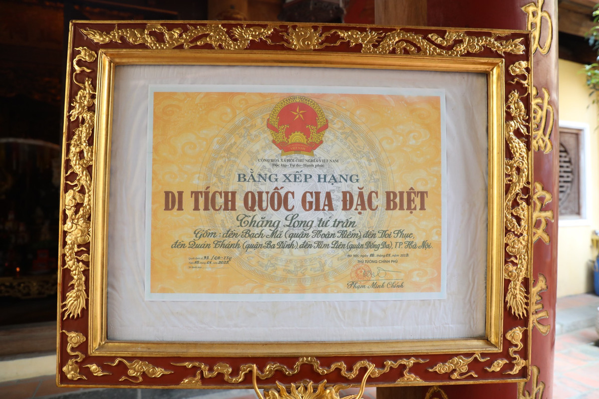 Với những giá trị ý nghĩa lịch sử, văn hóa đó, Thủ tướng Chính phủ đã ký Quyết định số 93/QĐ-TTg về việc xếp hạng Di tích Quốc gia đặc biệt đợt 12. Trong đó, đền Bạch Mã là một trong những di tích thuộc nhóm có lịch sử và kiến trúc nghệ thuật “Thăng Long Tứ trấn” được công nhận. 