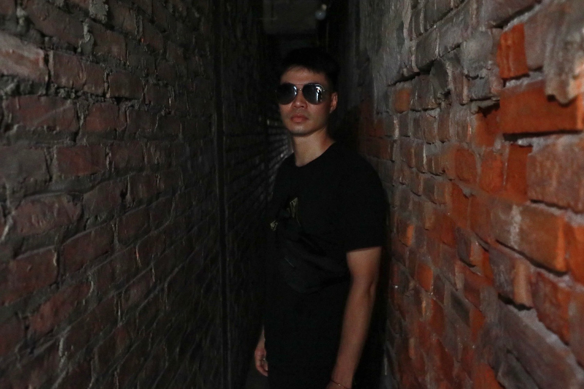 Được biết, chỉ riêng địa bàn quận Hoàn Kiếm hiện nay đã có đến 1.700 con ngõ nhỏ. Hầu hết các ngõ này xe phòng cháy chữa cháy đều không thể tiếp cận. Do đặc thù địa bàn nằm ở khu phố cổ, diện tích nhà rất nhỏ, xây lâu năm, phần lớn các nhà này đều đã cải tạo, sửa chữa, nhiều nhà đã xuống cấp nên nếu xảy ra hoả hoạn sẽ rất khó khăn trong công tác cứu chữa.