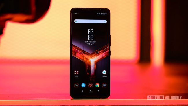 Không chỉ vậy, màn hình là cũng hỗ trợ HDR 10-bit, cho độ chính xác màu Delta-E dưới 1, giúp các hình ảnh được tái tạo trung thực và chi tiết nhất.