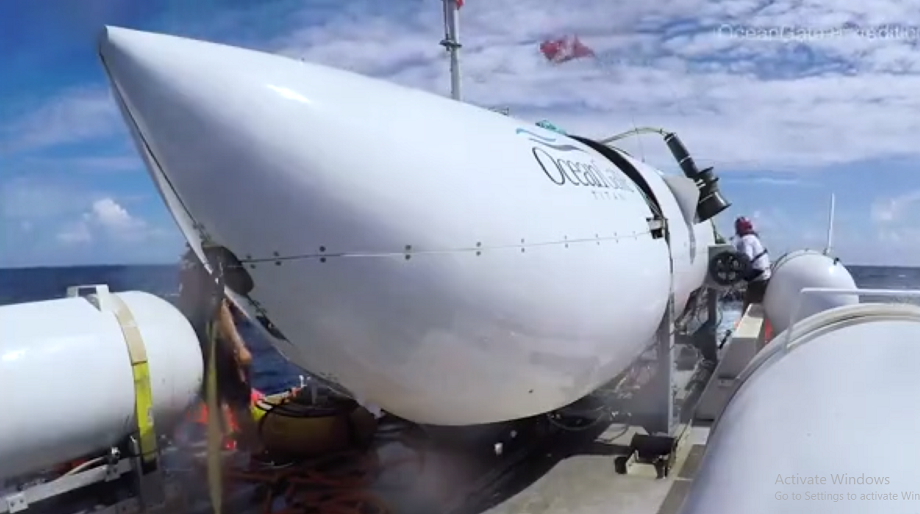 Chiếc tàu lặn vừa mất tích có tên Titan, nặng 11,5 tấn, được làm bằng sợi carbon và titan.