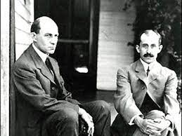 Báo chí Mỹ không quan tâm và nhiều người còn nghi ngờ về chuyến bay của họ. Một số phóng viên đã chỉ trích và cho rằng họ chỉ là lũ bốc phét.