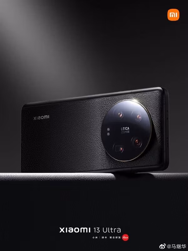 Bên cạnh đó thì Xiaomi 13 Ultra cũng có tùy chọn màu Đen nam tính.
