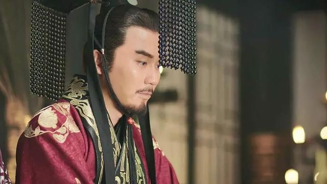 Sau khi sự giải mã về âm thanh bậc thang kỳ lạ được tiết lộ, lăng Thiên Tử ngày càng thu hút sự quan tâm của du khách từ khắp nơi. Rất nhiều người muốn đến đây để tự mình chứng kiến và trải nghiệm sự kỳ diệu của những bậc thang này. Đặc biệt, vào ngày Quốc khánh của Trung Quốc, số lượng người đổ về đây tăng lên đáng kể.