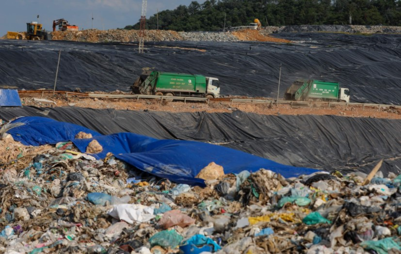 Khi rác thải không được xử lý đúng cách, chúng ta sẽ mất đi cơ hội tái chế và sử dụng lại các tài nguyên. Rác thải có thể chứa các vật liệu và tài nguyên tái chế được.