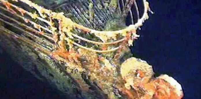 Titan được OceanGate gọi là tàu lặn có người lái duy nhất trên thế giới có khả năng chở 5 người ở độ sâu 4.000 m, cho phép tiếp cận gần 50% các đại dương trên thế giới.