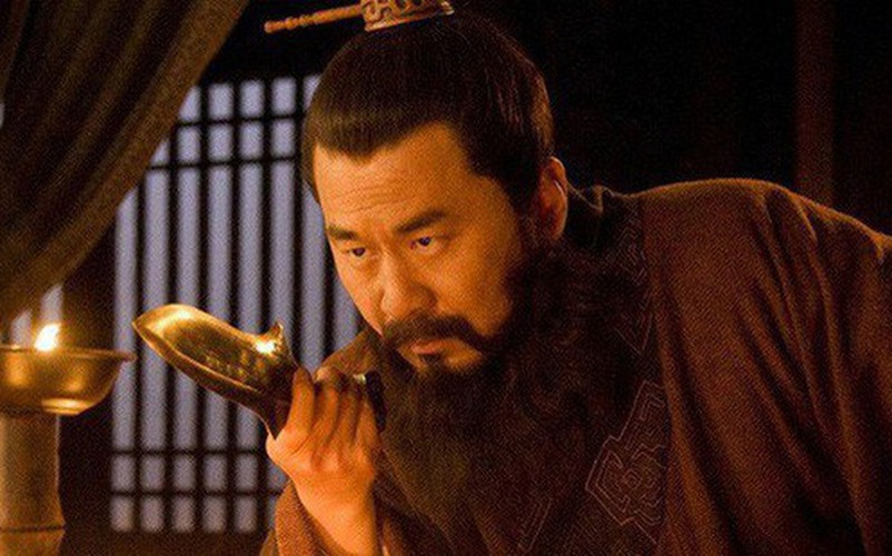 Trong trận Hán Trung, Tào Tháo không tận dụng cơ hội thống nhất thiên hạ khi Trương Lỗ đầu hàng và Lưu Bị chưa vững chắc ở Ích Châu.