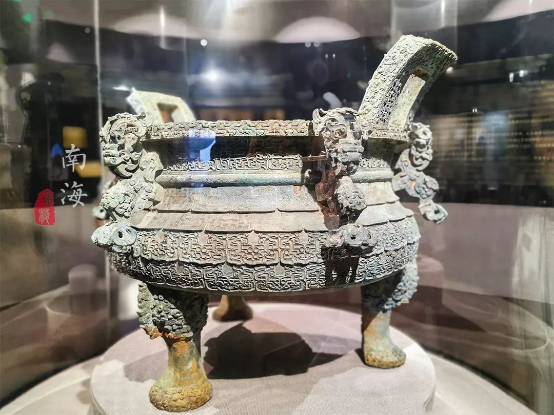 Chính nhờ sự kiện này mà các nhà khảo cổ đã tìm thấy ngôi mộ của con trai của Sở Trang vương. Trong số những di vật của Công tử Ngọ, chiếc đỉnh đồng với 6 con rồng vàng là một trong những vật phẩm quan trọng nhất.