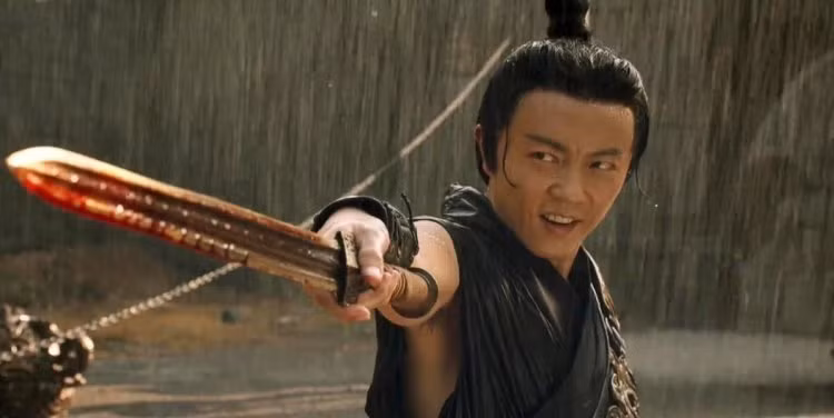 Kinh Kha là người yêu thích đọc sách và võ thuật. Một lần, Kinh Kha đến gặp Vệ Nguyên Quân của nước Ngụy để chia sẻ kiếm thuật nhưng không được trọng dụng.