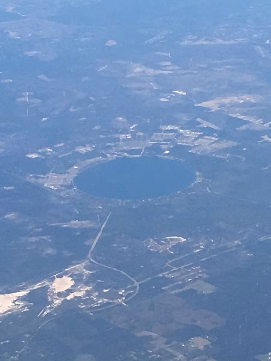 Đây là điều đặc biệt và khác biệt so với những hồ tự nhiên khác trên thế giới.