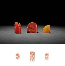 Cô đã nghĩ đến chương trình "Thẩm định bảo vật" và quyết định đưa "bảo vật" mà cô đã mua được đến đây để nghe ý kiến từ các chuyên gia trong ngành.