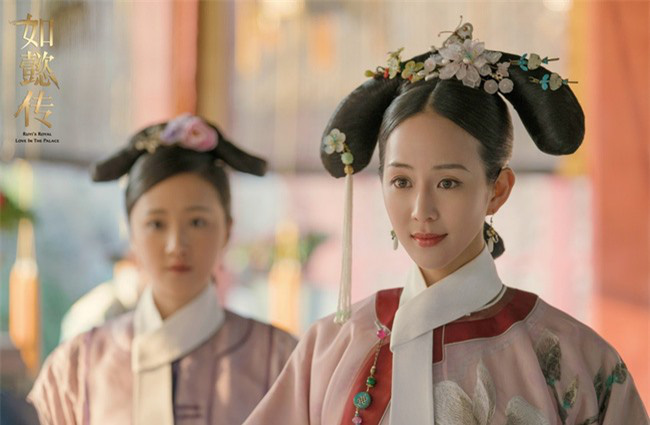 Tuy đã bước qua tuổi 70, nhưng Du Quý Phi vẫn giữ được mị lực đáng ngạc nhiên. Điều này khiến Càn Long, vị Hoàng đế "đào hoa" và lắm chiêu, không thể rời mắt khỏi Du Quý Phi.