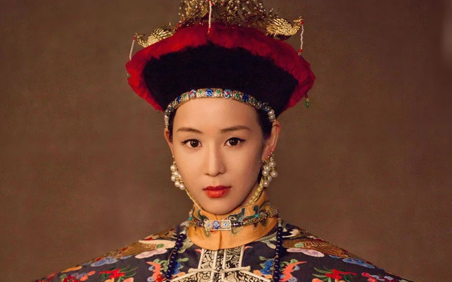 Du Quý Phi, vốn là một phụ nữ đáng kính với đức hạnh vượt trội và tính cách hiền thục. Bà đã từ nhỏ làm việc vô cùng chăm chỉ, mang trong mình tinh thần cống hiến.