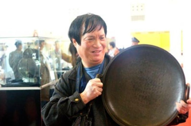 Do giá trị văn hóa và lịch sử lớn, có nhiều bản sao khay Hề Giáp xuất hiện ở Nhật Bản, Hồng Kông và nơi khác.