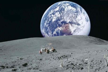 Mặt khác, con người sinh ra trên mặt trăng sẽ phải đối mặt với các rủi ro mà chúng ta chưa từng phải đối mặt trên Trái đất.