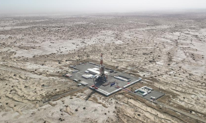 Ngoài ra, khoan hố sâu cũng có thể cung cấp thông tin quan trọng cho các nhà khoa học về cấu trúc của vỏ Trái đất và các địa tầng bên trong.