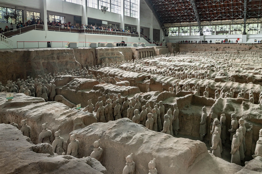 Ông Mã cũng chia sẻ rằng phần đất dưới khu vực làm việc cũng chôn lấp rất nhiều tượng binh mã chưa khai quật.