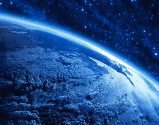 Theo Petr Pisoft, nhà vật lý khí quyển tại Đại học Charles (CH Czech), độ dày của tầng bình lưu đã giảm khoảng 1% hay 400 m kể từ năm 1980.