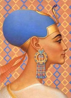 Một bí ẩn lớn khác liên quan đến Nefertiti là về việc di chuyển mộ pharaoh.