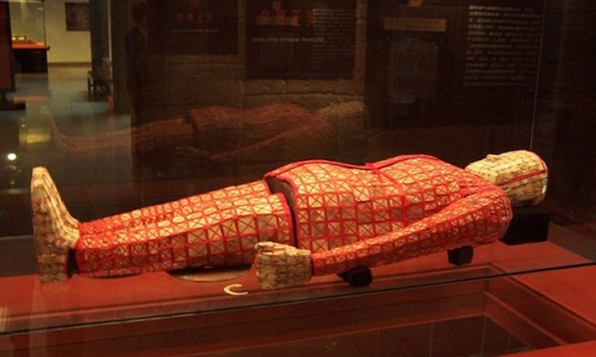 Những viên ngọc bích cũng được cho là giúp bảo vệ thi thể người chết không bị phân hủy. jglạ;a