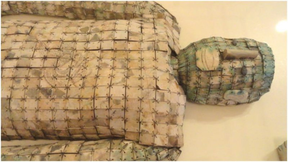 Trong tín ngưỡng Trung Quốc cổ đại, người ta tin rằng ngọc bích có khả năng bảo vệ và đồng hành với linh hồn của người đã qua đời trong hành trình tới kiếp sau.