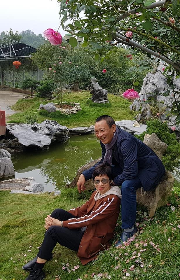 MC Lại Văn Sâm từng chia sẻ, khi nghỉ hưu, ông có nhiều thời gian dành cho vợ nhiều hơn.