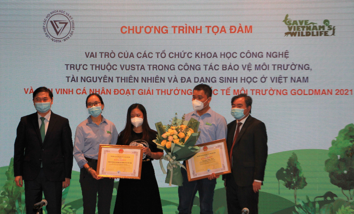 Chu tich Phan Xuan Dung vinh danh nguoi Viet Nam nhan giai thuong Moi truong Goldman