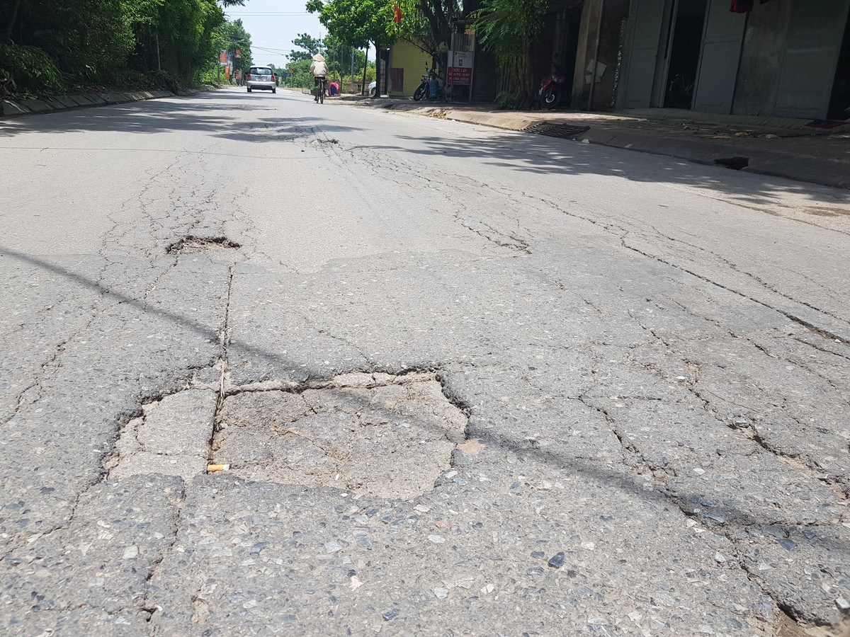 Ha Noi: Tinh lo 442 moi sua lai xuong cap nghiem trong-Hinh-3