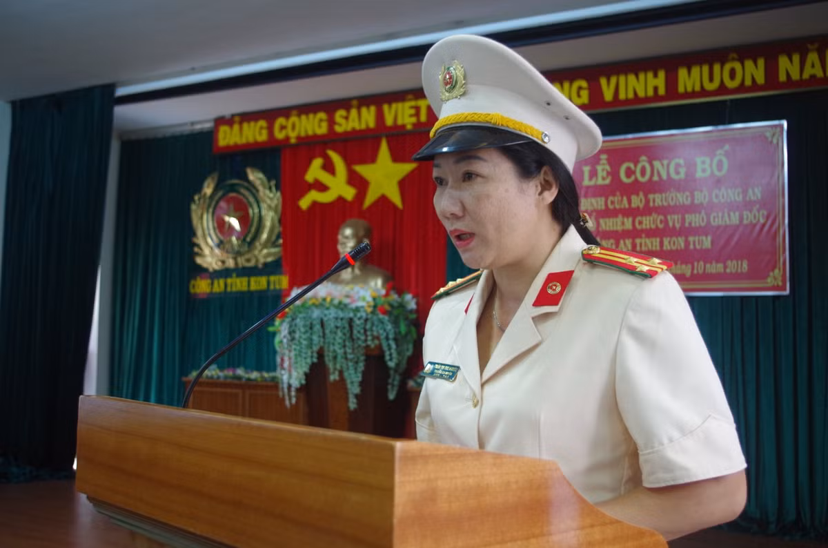 Thượng tá Trần Thị Thu Phước, Phó Giám đốc Công an tỉnh Kon Tum. 