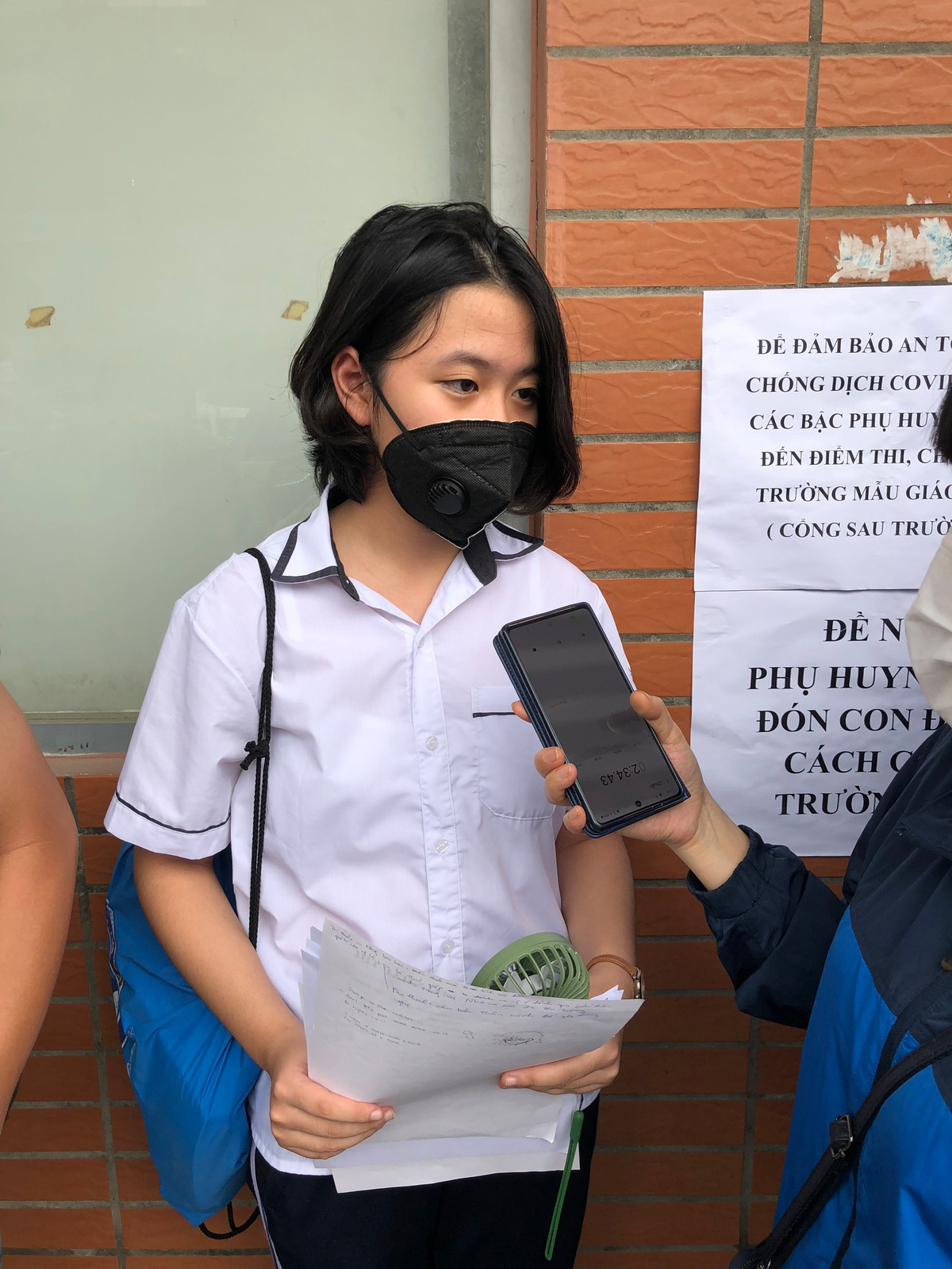 Thi sinh thi vao lop 10 tai Ha Noi tu tin dat diem cao 2 mon dau tien-Hinh-3