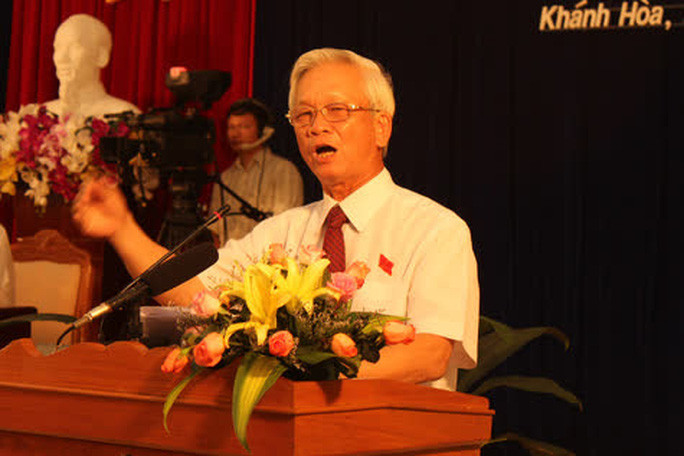 Ông Nguyễn Chiến Thắng sinh ngày 10/12/1955, tại xã Vĩnh Trung, TP Nha Trang, tỉnh Khánh Hòa, có học vị tiến sĩ điều khiển học, trình độ cao cấp lý luận chính trị, chuyên viên cao cấp về quản lý nhà nước. Ông Thắng là từng là Chủ tịch UBND tỉnh Khánh Hòa nhiệm kỳ 2011 – 2016.