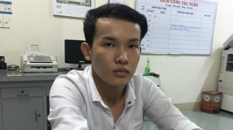 Từ đây, Công an xác định Hoàng chính là nghi can của vụ án. Công an đã tiến hành mật phục ập vào phòng trọ tại ấp 5, xã Hiệp Phước, huyện Nhơn Trạch bắt giữ Hoàng. Theo lời khai ban đầu của Hoàng, sau khi giết bà Nhung, Hoàng đã lục lọi khắp nhà lấy được một cọc tiền và dắt chiếc xe Vision đã cầm trước đó rời khỏi hiện trường. Trên đường tẩu thoát, Hoàng đã ném bỏ con dao gây án xuống suối. Hoàng chạy về nhà trọ đóng cửa phòng, thay quần áo dính máu, tự băng vết thương, lấy cọc tiền ra đếm được khoảng 50 triệu đồng nên lấy cất rồi chạy xe đến công ty đón bạn gái, trả xe. 